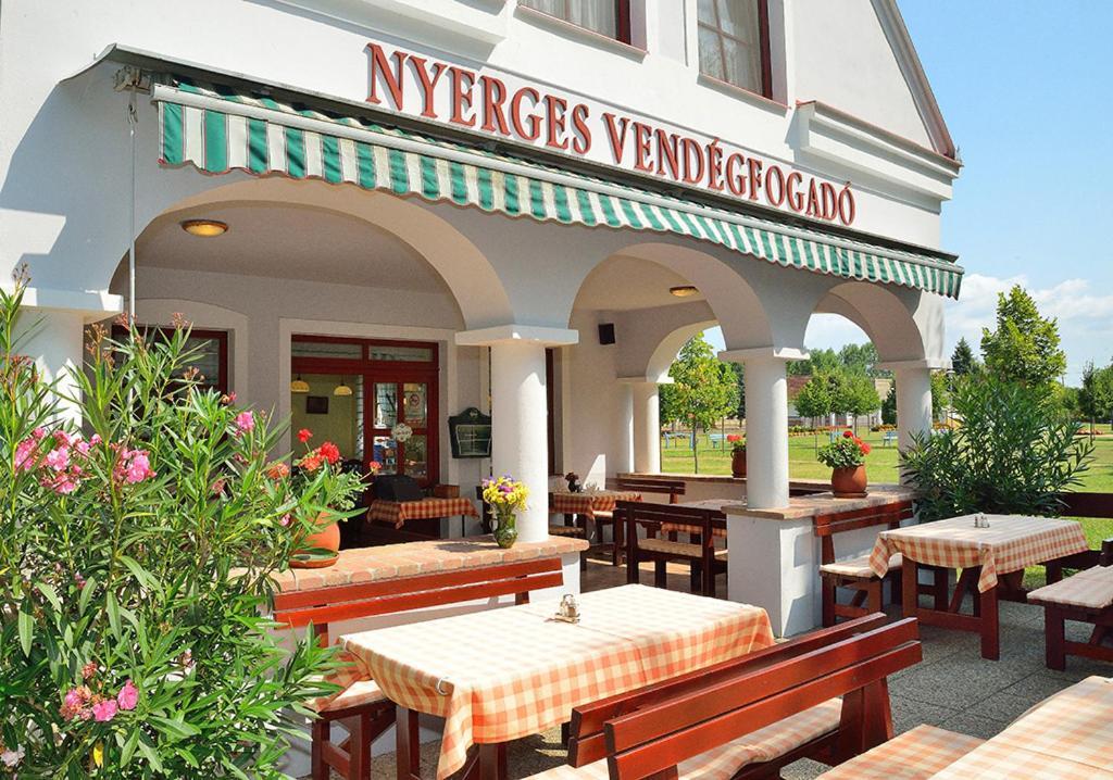 Nyerges Vendégfogadó Hegykő Exterior foto